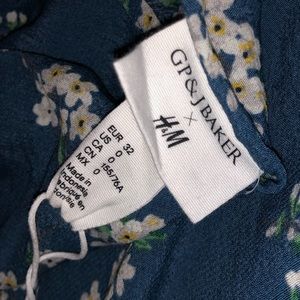 H&M Tops - H&M blouse! H&M Tops - H&M blouse!